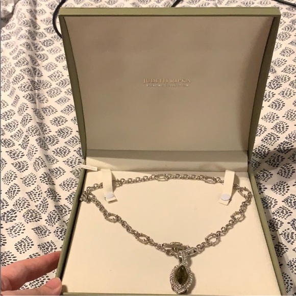 Elegant Silver Pendant Necklace from Judith repica - Picture 7 of 8